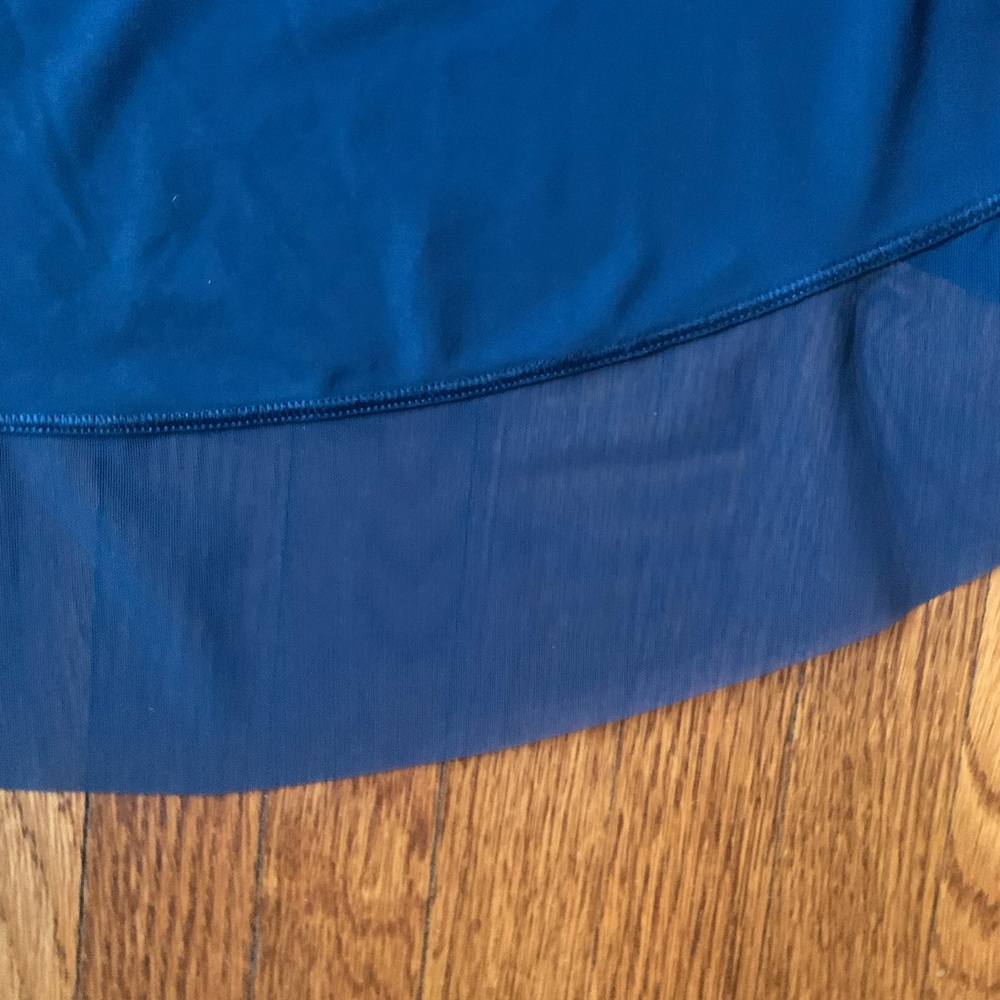 Lululemon Open Back Top With Sheer Trim - image 2